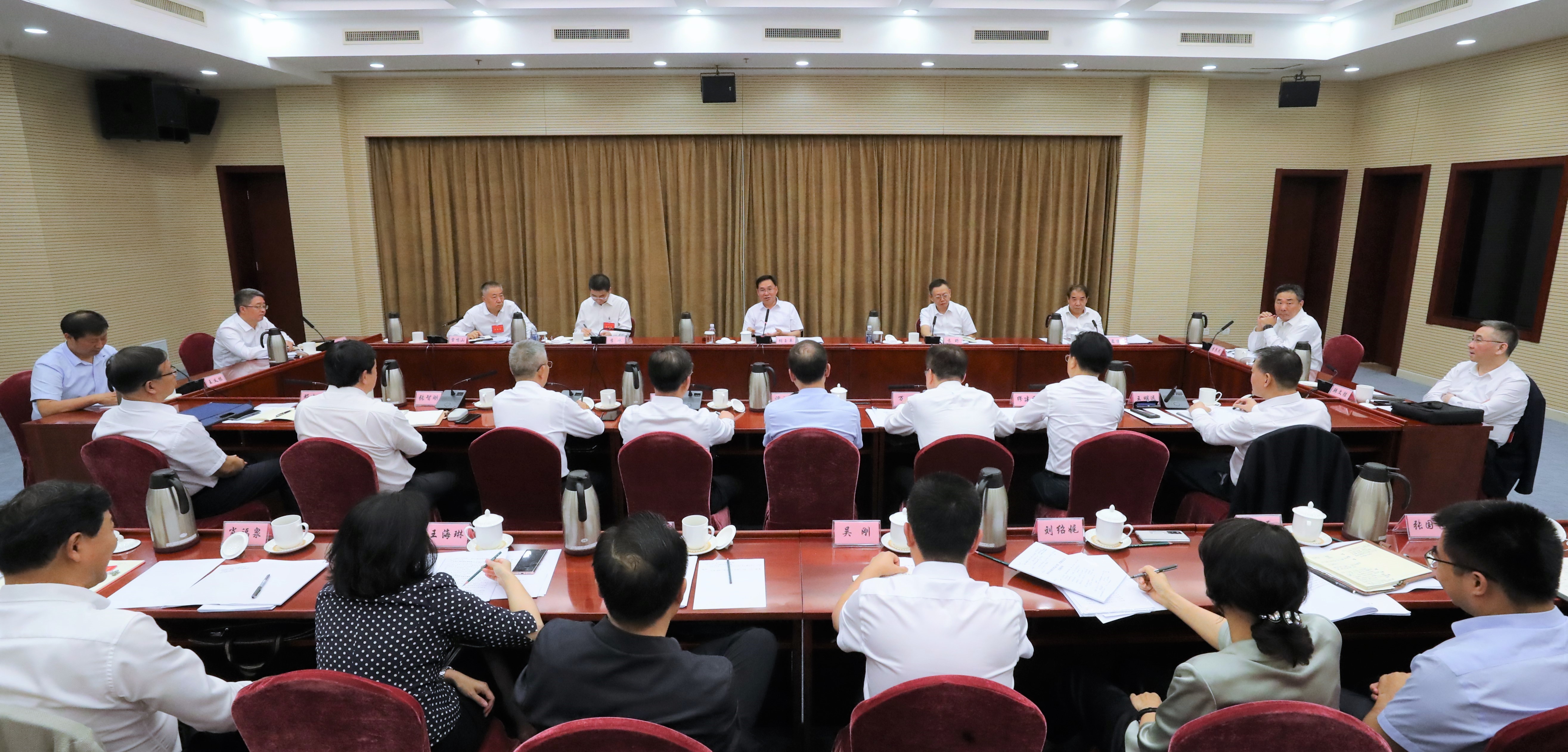 张玉卓、、、国资、、、央企、、、国资委、、、书记、、、主任、、、国企、、、企业刷新