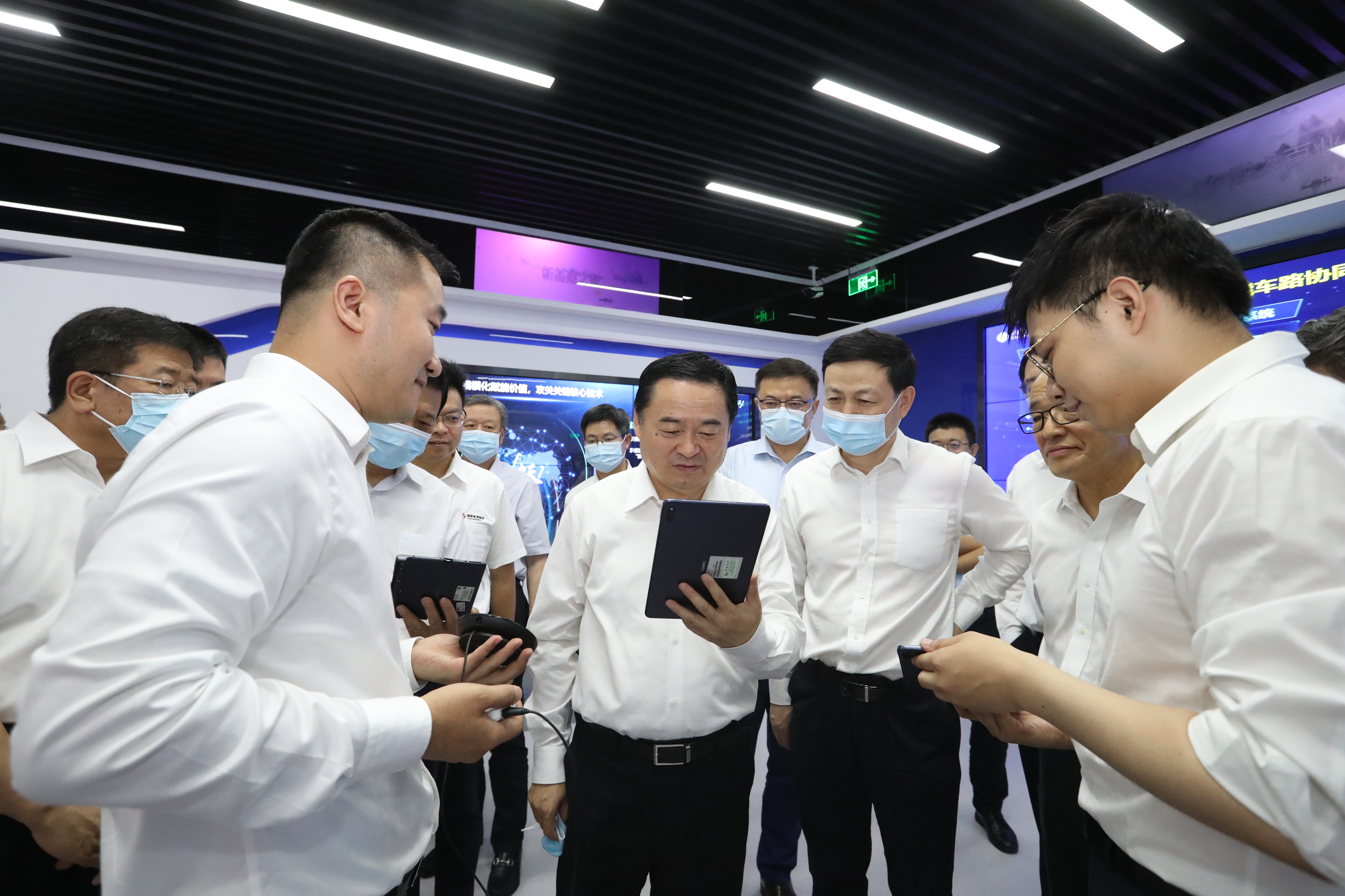 郝鹏、、、国资、、、央企、、、国资委、、、书记、、、主任、、、国企、、、企业刷新