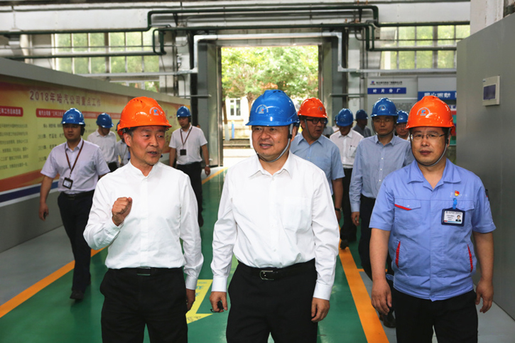 郝鹏旅行考察尊时凯龙集团所属企业汽轮机公司